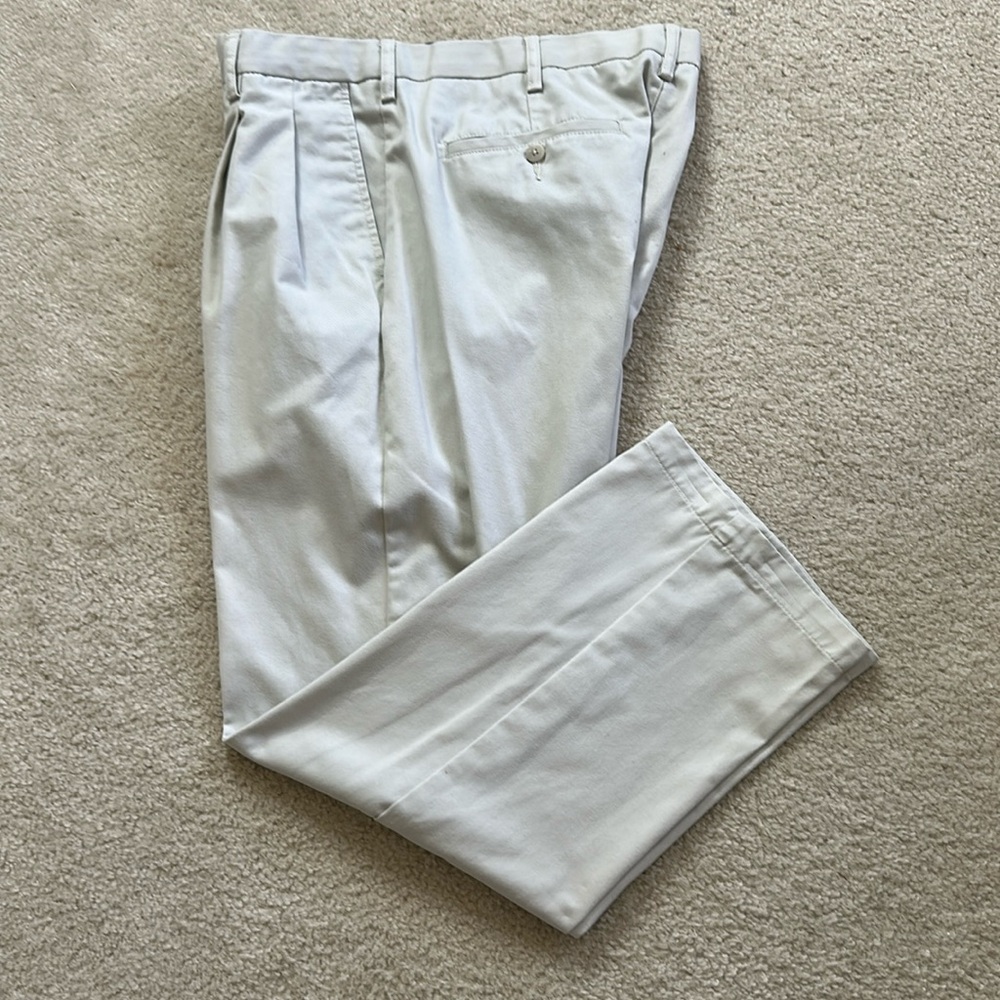 Stylish Men’s Croft & Barrow Khaki Colored  Pleated Front Dress Pants SZ 34X30